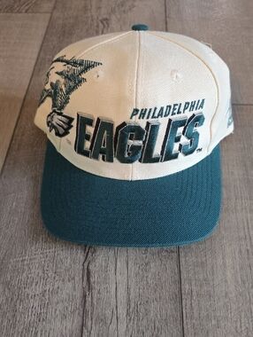 Vintage Pro Line Philadelphia Eagles Two-Tone Logo Snapback Cap